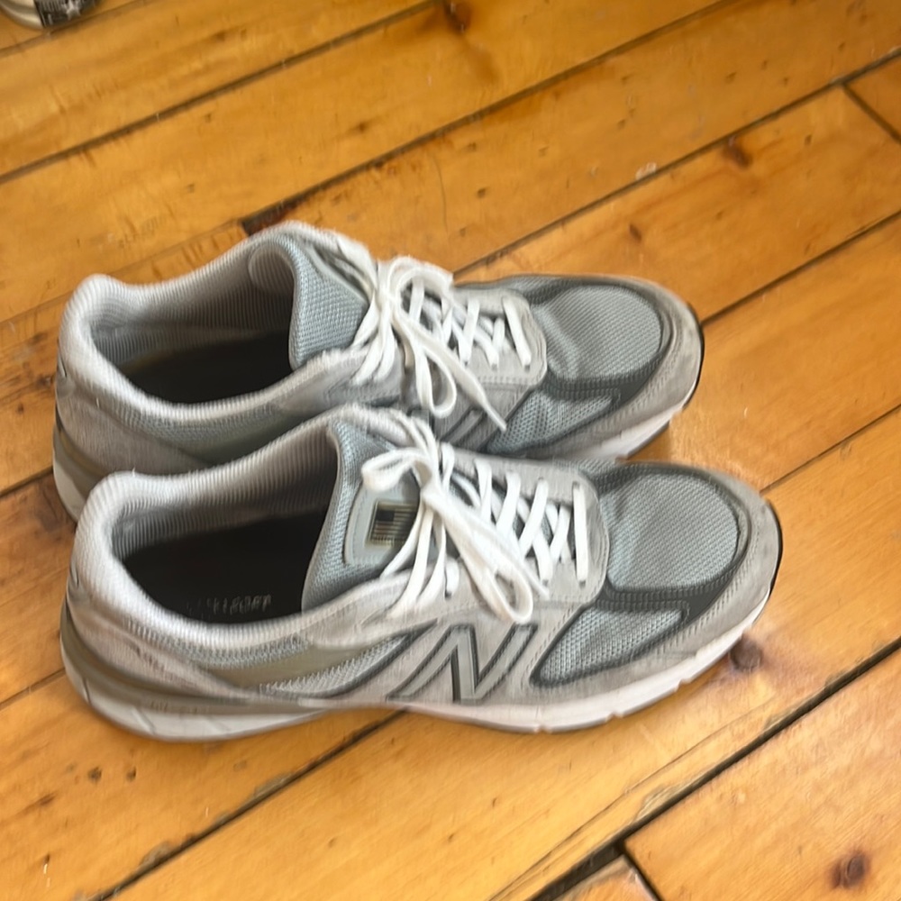 New balance 990v5